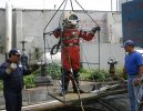 070122_1_sewer_divers.jpg